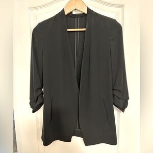 Aritzia Babaton Power Blazer - size 2